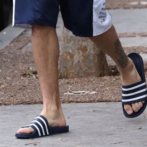 designer sliders mens